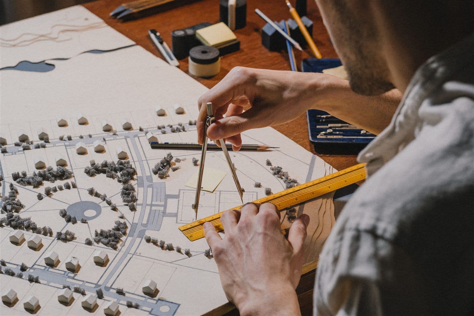 Decision Fatigue in Construction Sales: Why the Loudest Project Wins