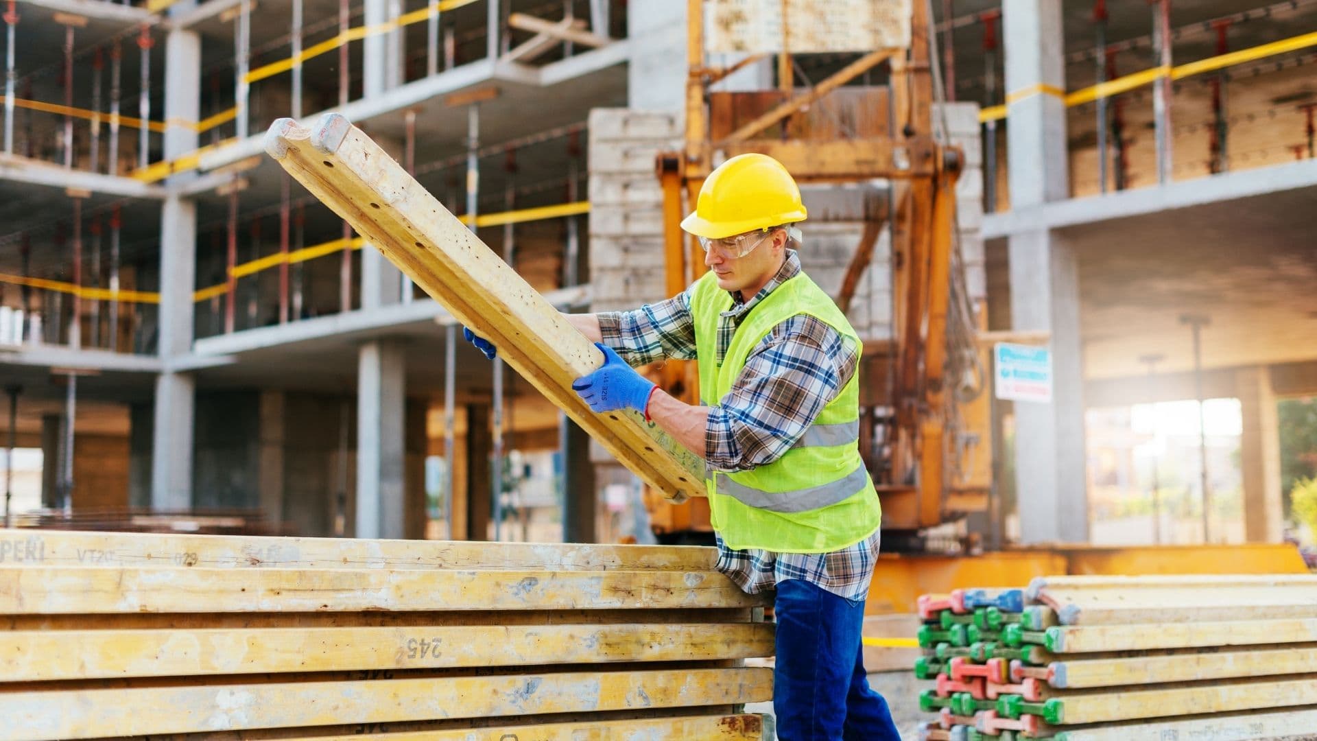 Best Construction Lead Databases: What to Look for in 2026
