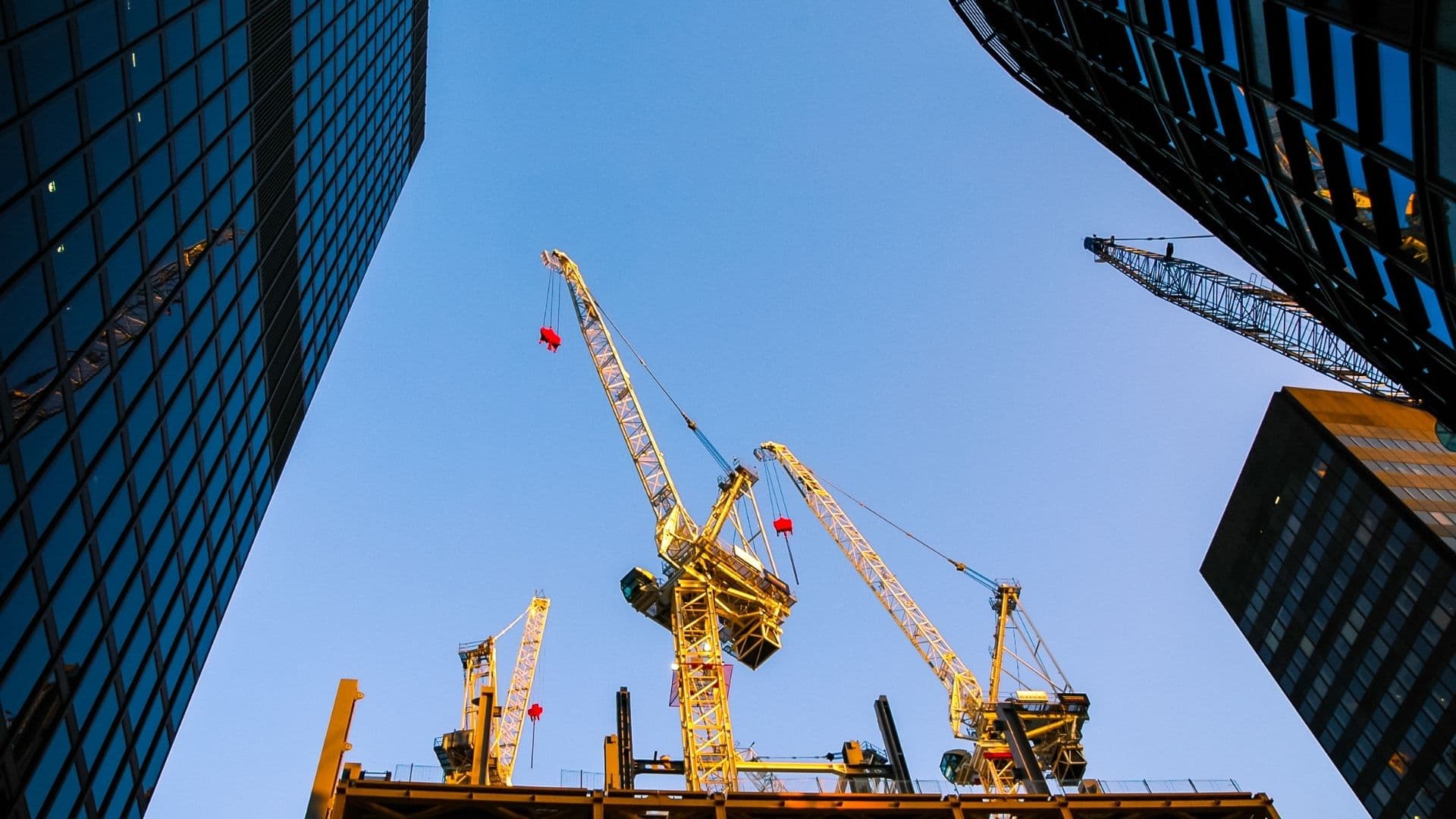 Construction Market Analysis with AI: How to Spot Growth Opportunities